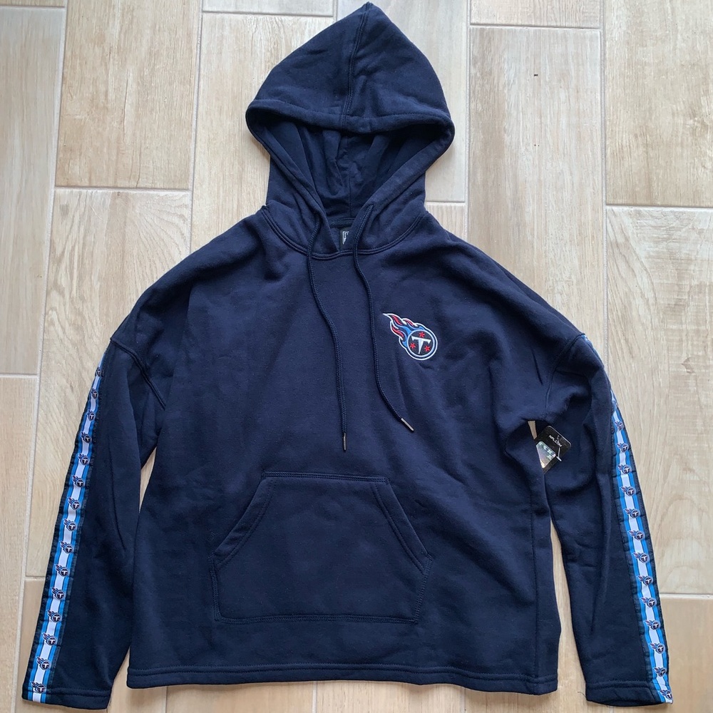 NWT Official NFL Tennessee Titans Sweatshirt